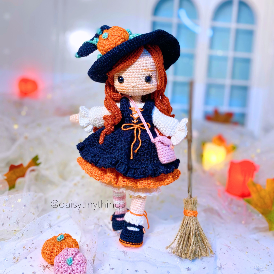 Olivia Witch doll (US term)